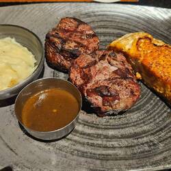 Das leckere Abendessen im "The Hunters"