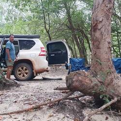 The Prado was naughty... a tailgate problem almost stopped us leaving on time