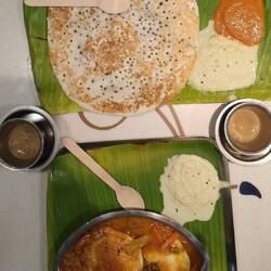 Petit déj : Idly + uthapam