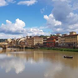 Dreckiger Arno mit Gondeln und malerischen Wolken (hier kann man nur Maler werden!)