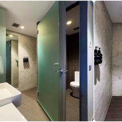 Our ensuite (huge shower) at the Rydges @ SYD — Mascot, NSW.