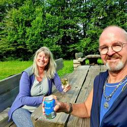 vor dem Essen beim Apero