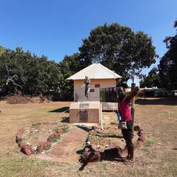 Führung in Wurrumiyanga mit Vivien