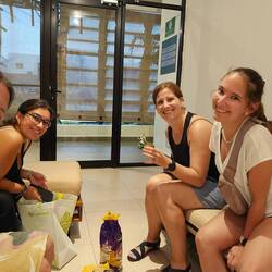 Gemeinsames "Abendessen" mit den deutsprachigen Mädls