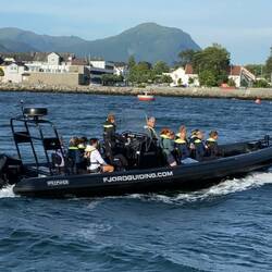 Das ist ein RIB-Boot (aus dem Internet😉).