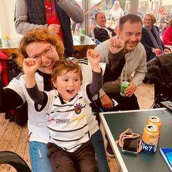 Das Tor wird bejubelt 😅