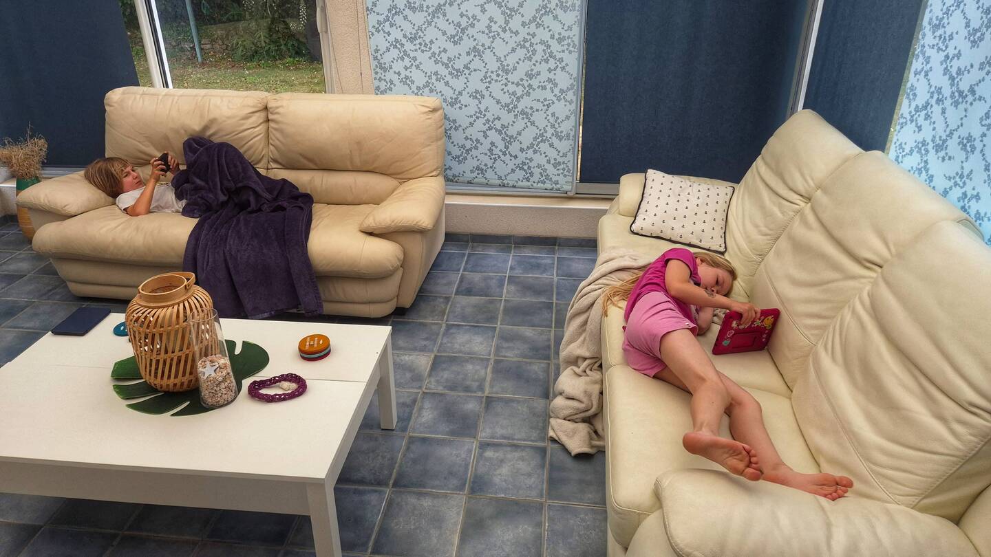 Das späte Insbettgehen macht Kinder morgens müde