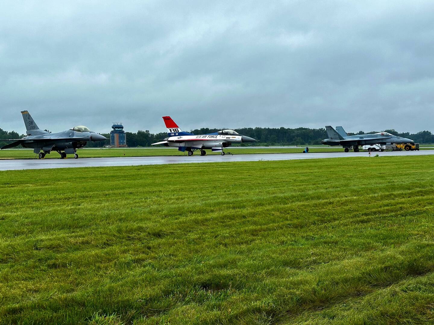 CF-18 & F16s