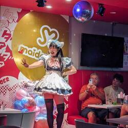 Singing at the maid cafe