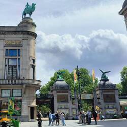 How's this for a Zoo entrance?