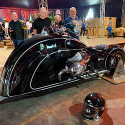 ... noch ein eigenartigeres Design ...