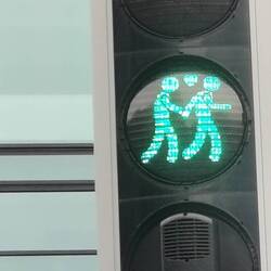 Ich habe beim Überqueren der Straße nur meinen Koffer an der Hand gehabt, gilt das?