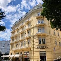 Mer wähnt sich in Minte Carlo😳