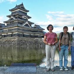 Wiedersehen in Matsumoto nach 12 Jahren mit Mai, mit der wir in Chile und Ecuador unterwegs waren.