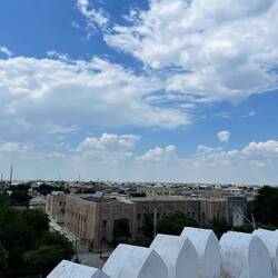 Über den Dächern der Stadt 🌆