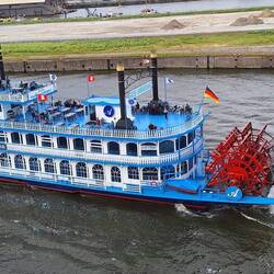 Besuch von der Louisiana Star auf ihrer Hafenrundfahrt