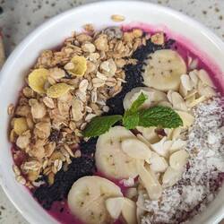 Smoothie bowl for breaky