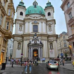 Die Peterskirche auf dem Petersplatz ist noch offen. 🤩