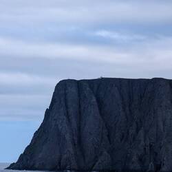 Da sieht man in der Ferne den Globus
