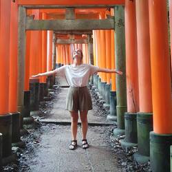 Je weiter man läuft, desto weniger Touris trifft man und kann sogar ein menschenleeres Foto schießen