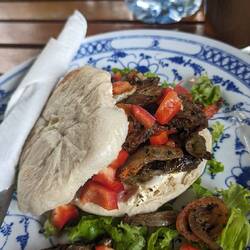 Next day - cream cheese & roasted veg bagel at epic arts, 7/10