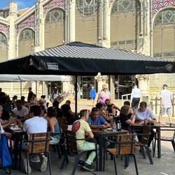 Wine and beer for Brekky