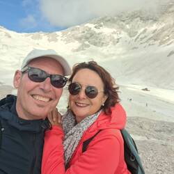 Schnee liegt noch aber die Gletscher schmelzen