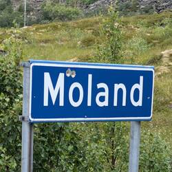 Auf Straßenschilder zu schießen, ist in Norwegen auch ein beliebtes Hobby