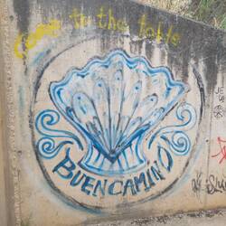 Der Pilgergruß als Graffiti.