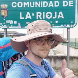 Ich lege Navarra hinter mich. Ab jetzt sind wir in La Rioja.