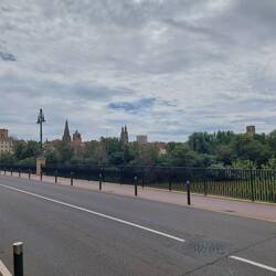 In die Altstadt Logroños gehts es über die Puente de Piedra.