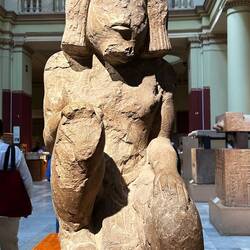 Statue of a Kneeling King