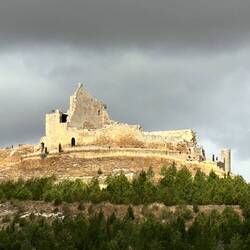 "Oh Hi, I live in a town with and old castle above it" said no one in the USA