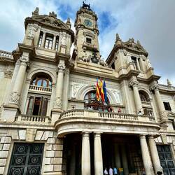 Current city hall for the city.