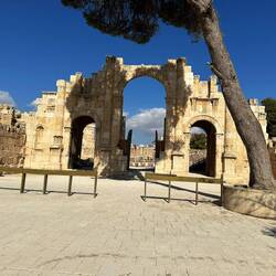 South Gate/Monumental Arch