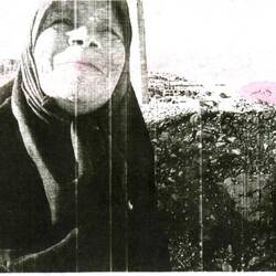 📷 @stonecoconut Can you take a close-up of a woman in a hijab?