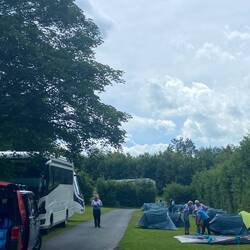 Nachtlager aufgestellt,wir warten noch auf Beat und Lilo!