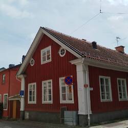 Typische rote Farbe der Häuser