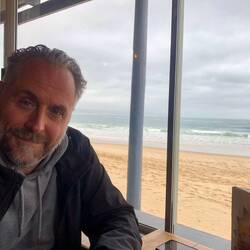 Dopo il bellissimo bagno e una doccia bollente all'aperto... 🥶 pranzo al calduccio