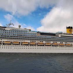 Vorbei an unserem Schiff