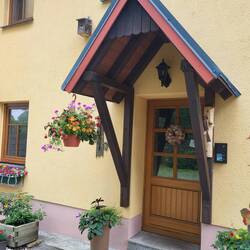 Doch das Spielzeughaus in Seiffen ist rechtzeitig erreicht.