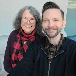 DJ Qualls plays Garth