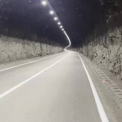 Mal ein gut beleuchteter Tunnel