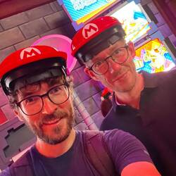 It's a us - Marios