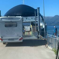 Nach langem Warten endlich auf die Fähre