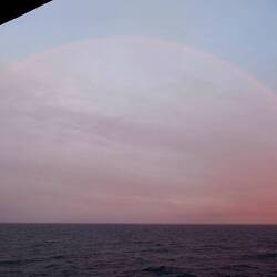 Um Mitternacht ein toller Regenbogen!