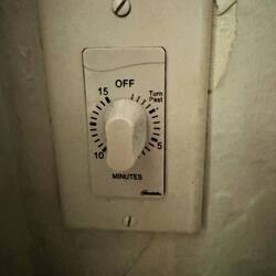 Wer erratet den Sinn dieses Schalters? Gab es überall im Haus!