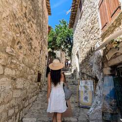 Off into Eze!