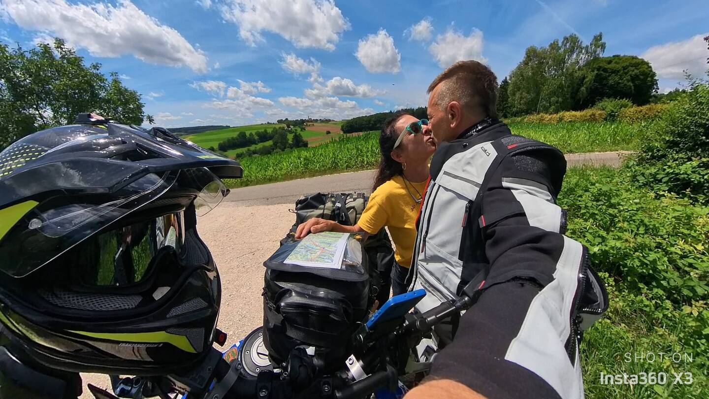 Abschied auf Raten: Gabi begleitet mich nach München.