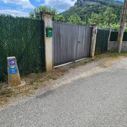 a good sign : Irotz 1 km (means I'm going the right way)